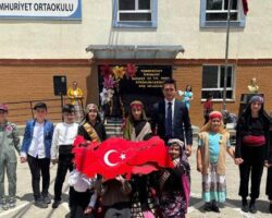Dilimizin Zenginlikleri Projesi Kapsamında İlçemiz Cumhuriyet İlkokulu’nda Yıl Sonu Etkinliği Düzenlendi