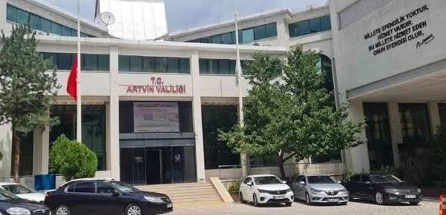 Korumalı: ARTVİN VALİLİĞİ’NDEN YENİ TOPLANTI VE GÖSTERİ YÜRÜYÜŞÜ ALANLARI DUYURUSU