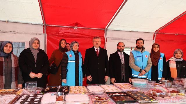 Korumalı: Artvin’de depremzedeler için hayır çarşısı açıldı